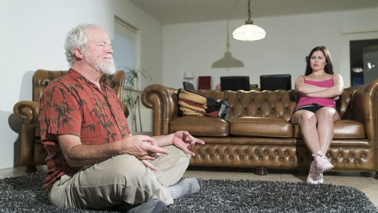 [Oldje] - Old Man Gives Teen a Cumshot - Cassie Right - Bruno