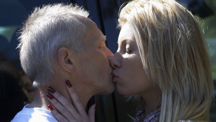 [Oldje] - Outdoor Blowjob with Donna Bell - Donna Bell - Doug