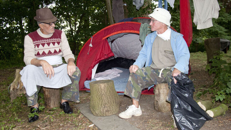 [Oldje] - Kissing and Threesome for Charity with Lora Summer - John - David - Lora Summer