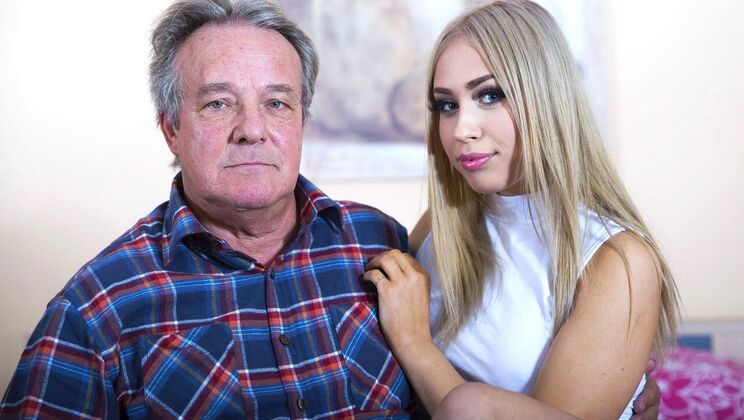 [Oldje] - Close Up Action with Natural Tits - Alana Moon - Harry