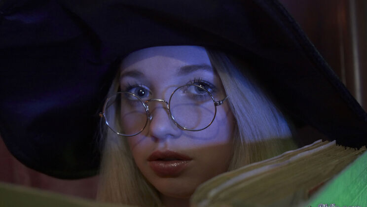 [Oldje] - Young and Old: Mimi and Doug's Hot Encounter