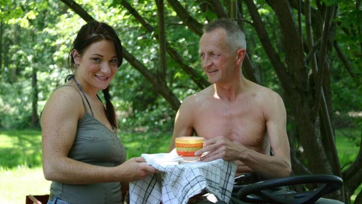 [Oldje] - Swallowing Doug's Cum