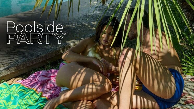 [JoyBear] - By the Pool with Alexa and Joel - Alexa Tomas - Joel Tomas