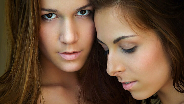 Alexis Crystal and Antonia Sainz - Czech Lesbians