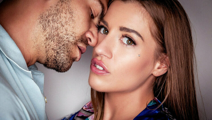 [SexArt] - Nipples and Kiss: Juan Lucho's Spanish Sizzle - Juan Lucho - Silvia Dellai