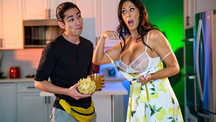 [MyFriend'sHotMom] - MILF Reagan Foxx with long hair enjoys a fuck session - Reagan Foxx - David Lee