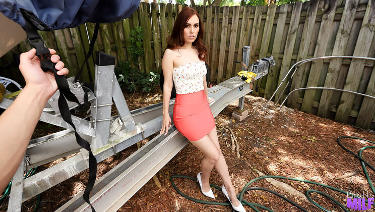 Stepmom's First BJ in Ages - S7:E2