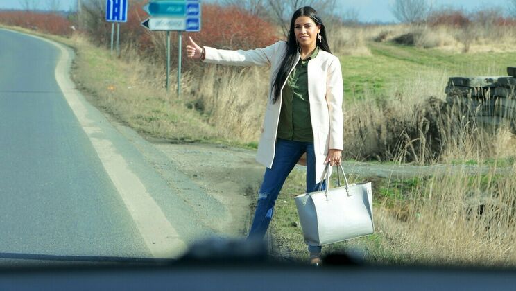 [StrandedTeens] - Stranded Hottie's Crazy Ride - Eveline Dellai