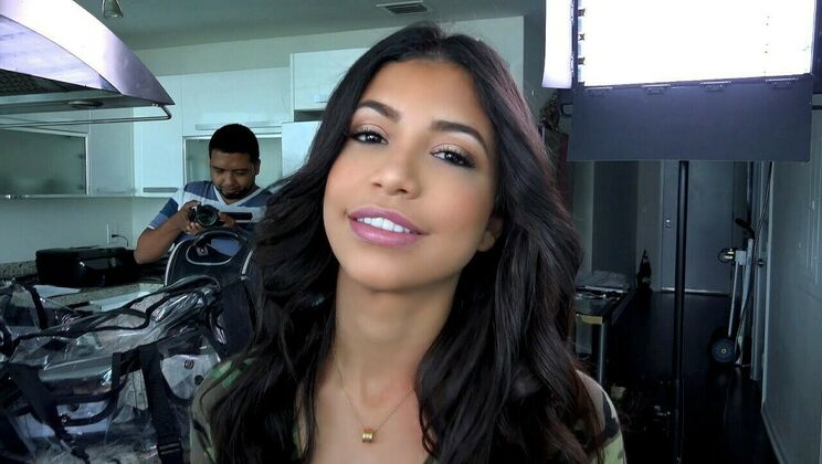 Veronica Rodriguez's Natural Tits Sloppy Blowjob