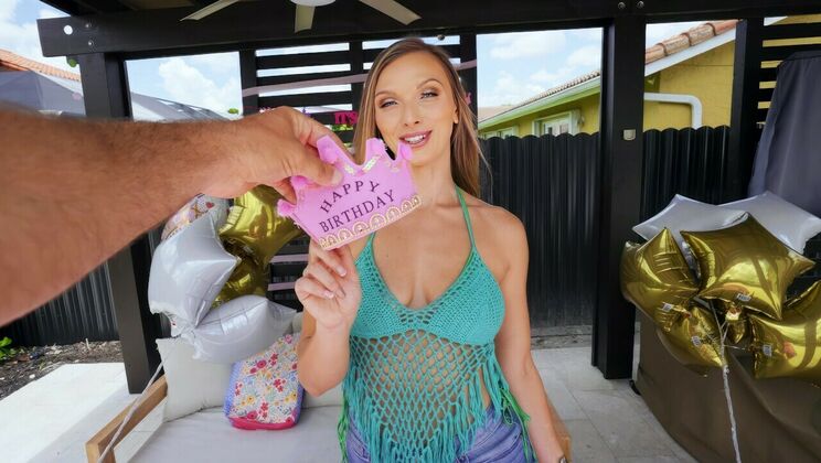 [IKnowThatGirl] - Blowjob Brigade to the Rescue - jmac - Layna Landry