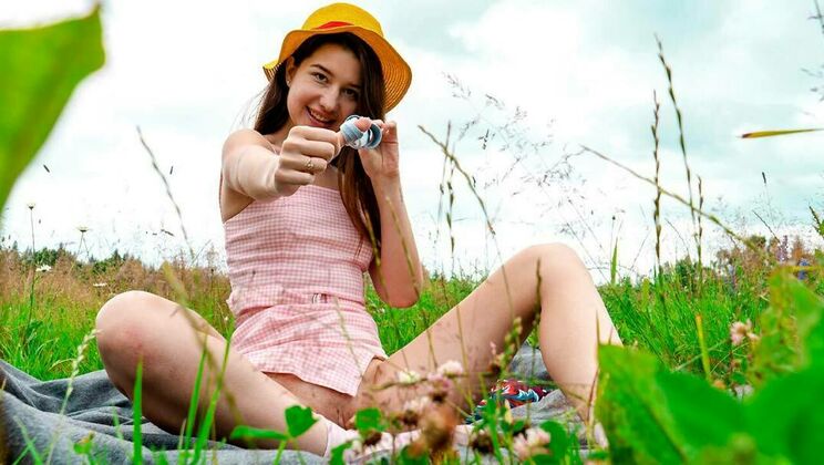 [ClubSweethearts] - Teen Jolie Butt Orgasms In The Great Outdoors - Jolie Butt