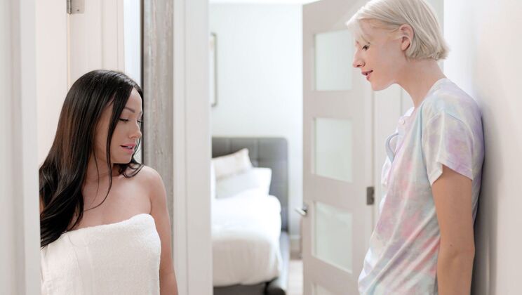 [Girlsway] - Lena Anderson and Jennifer White - Lesbian Big Ass Fun - Jennifer White - Lena Anderson