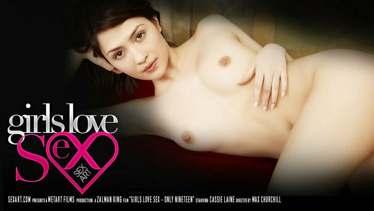 [SexArt] - Nineteen and Naked - Cassie Laine