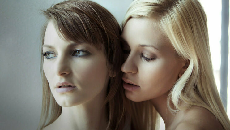 [SexArt] - Pussy Licking Bliss: Tracy and Flora's Intimate Love For Sale Chapter 1