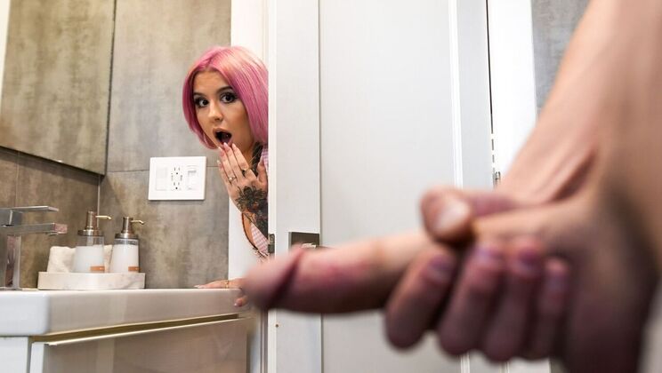 [MyPervyFamily] - Hardcore Fucking with Stepsis Luna Legend - Luna Legend - Chris Lockwood