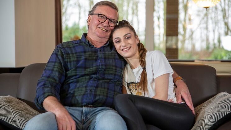 [Oldje] - Cumshot Frenzy with Nicole Sweet - Nicole Sweet - Henk