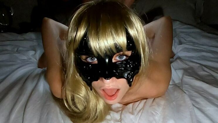 [PornForce] - Bleached Blonde Ana Lingus in Amateur Hardcore Video - Ana Lingus - House Elf