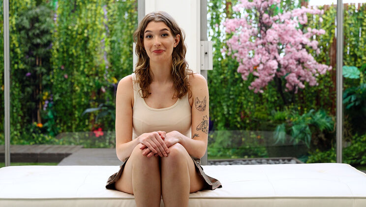 Blowjob and Cumshot with Bea