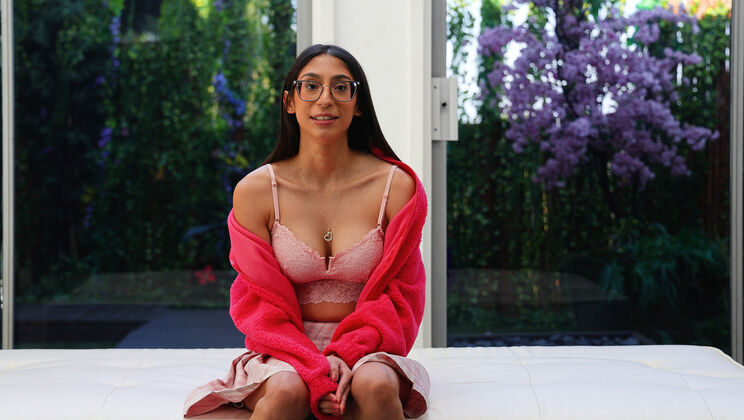 [NetGirl] - Mila's Audition Blowjob - Sona - Mila