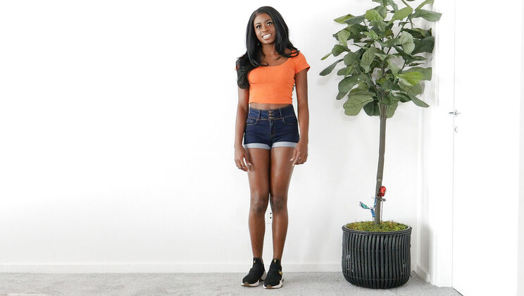 [NetVideoGirls] - Nicole's Audition - Fingered and Facial Finish - Nicole