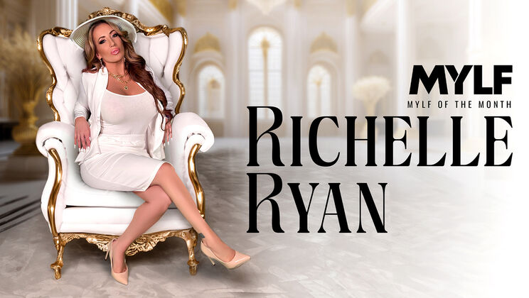 Richelle Ryan - The Voluptuous Legend