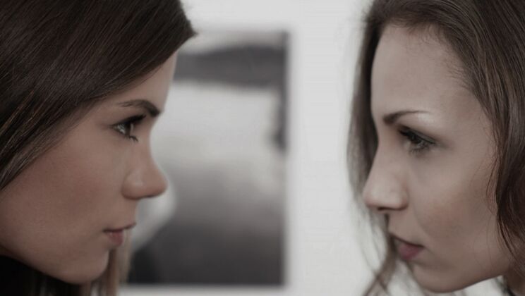 Lesbian Delight: Mary Wet and LittleCaprice