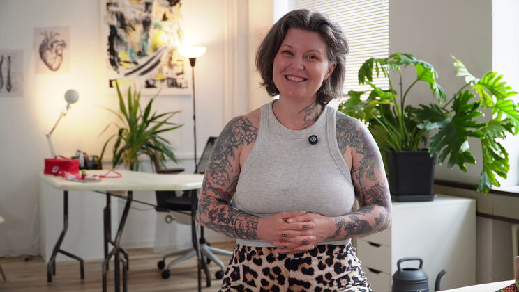 Rough BDSM Domination – Lola L & Dolly in Action