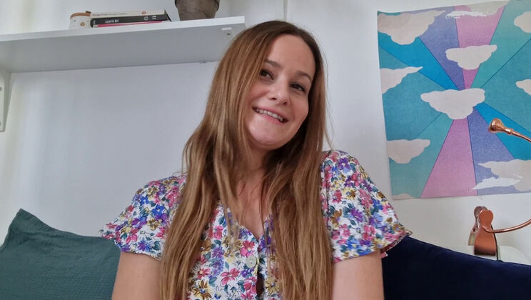 Bottle Spin Trailer German