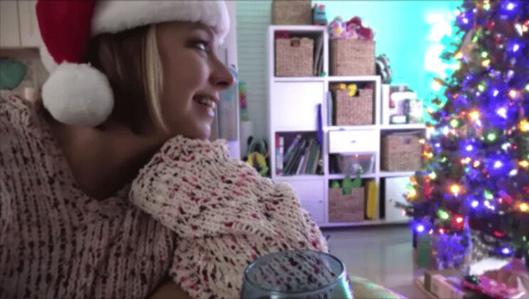 Mommas-Boy Stepfamily Xmas Party with Brianna Beach