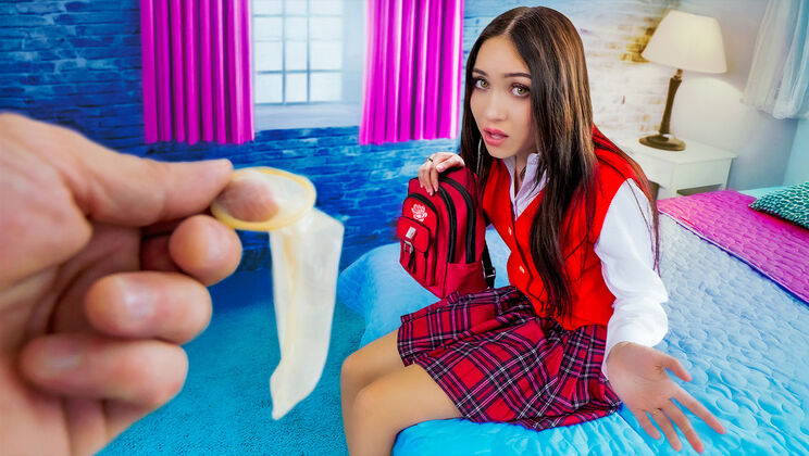 [DadCrush] - Older Man Breaks In Tiny Virgin Mia - Jay Rock - Mia River