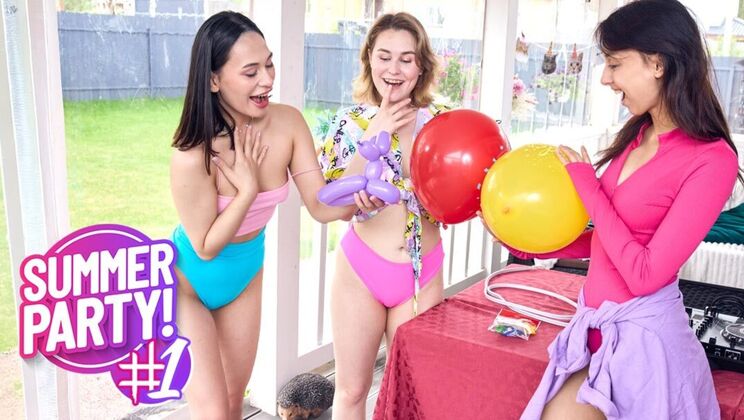 [ClubSweethearts] - Ashly Rabbit & Friends in a Hot Masturbation Scene