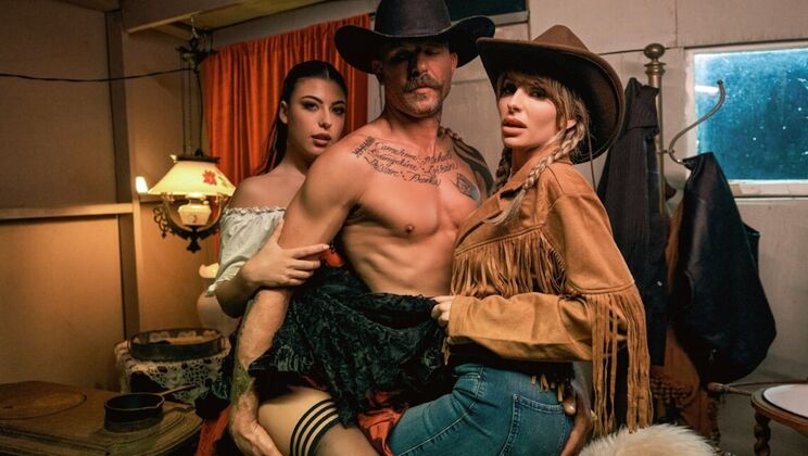 [DigitalPlayground] - Gold Diggers 4: Double Blowjob Deepthroat Gagging with Scott Nails - Kimmy Granger - Scott Nails - Gal Ritchie