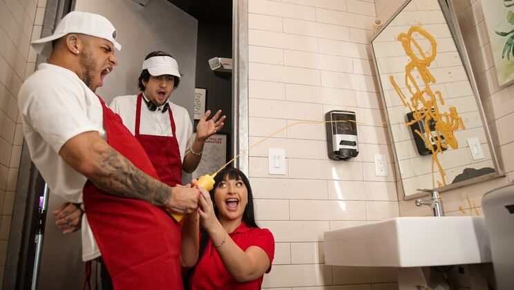 [RKPrime] - Voluptuous Caucasian Employee Fucked Doggystyle in Sneaky Public Sex - Mike Ox - Aleksa Mink