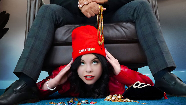 Lola's Tight Hole Destroyed By Jaxson Briggs' Big Dick - Facial Finish